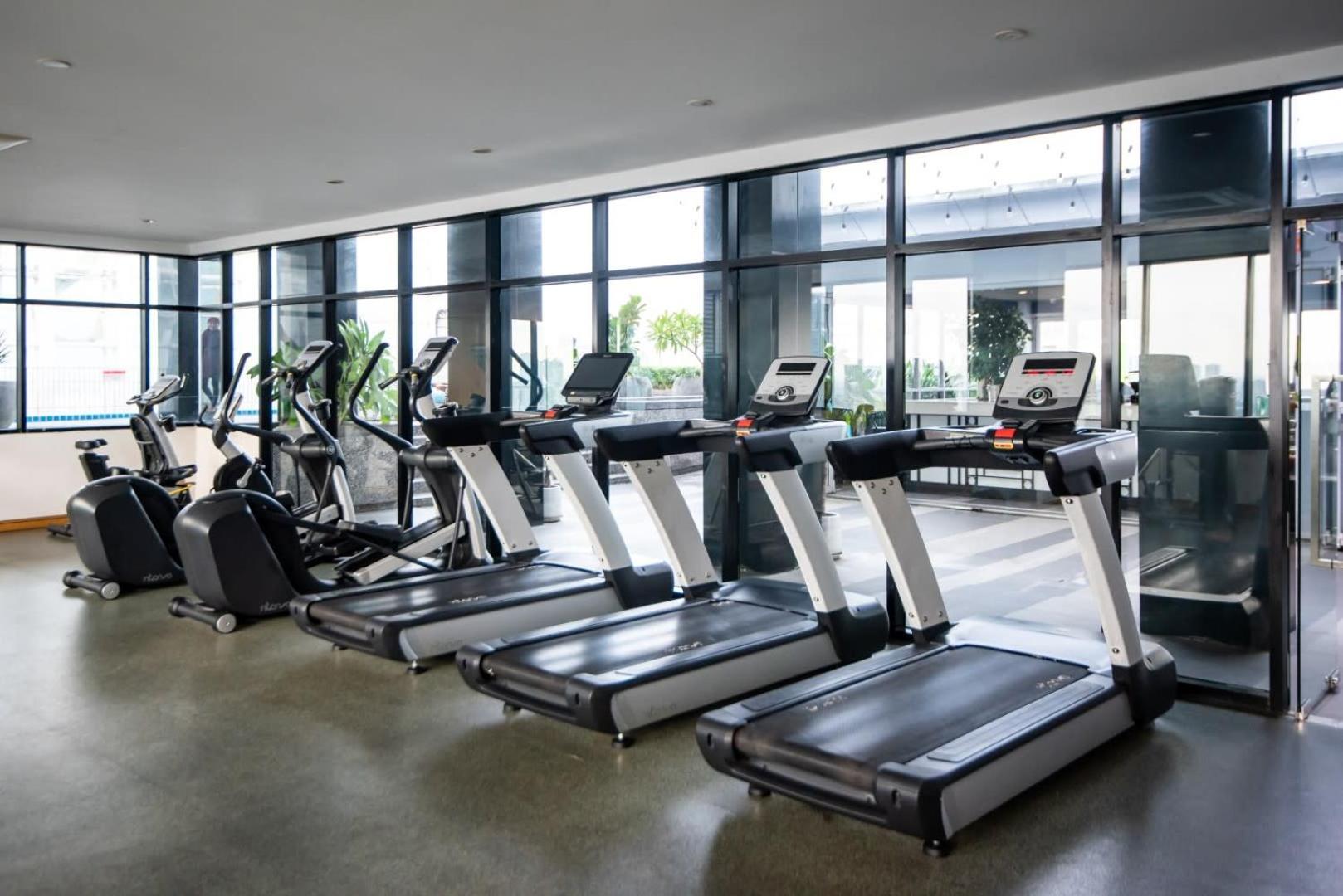 High Floor Suasana 5 In Jb With Wifi Apartemen