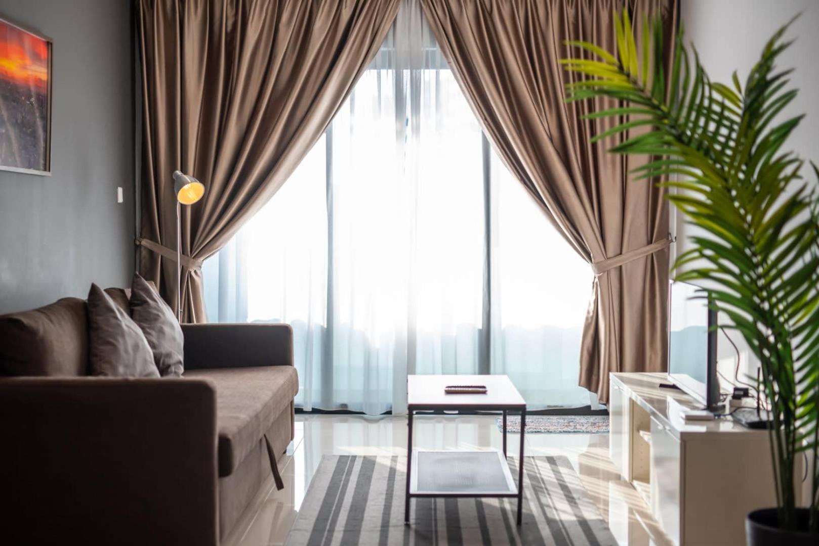 High Floor Suasana 5 In Jb With Wifi Apartemen *